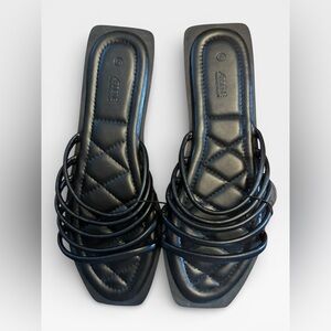 Ardene Tubular Strappy Slide Sandals – Black – NWT – Size 9